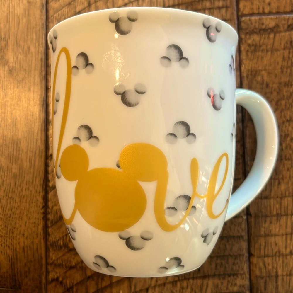 DISNEY 90 years Mickey Mouse mug